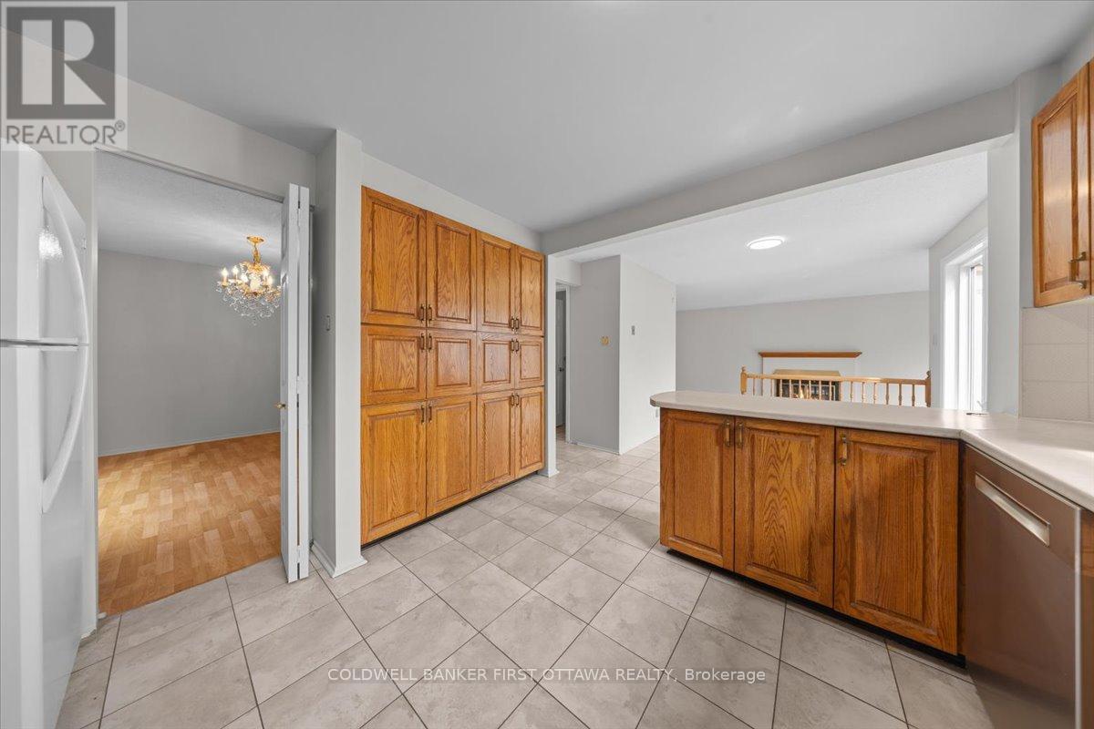 1841 Thistleleaf Crescent, Ottawa, Ontario  K1C 5W8 - Photo 11 - X13496918