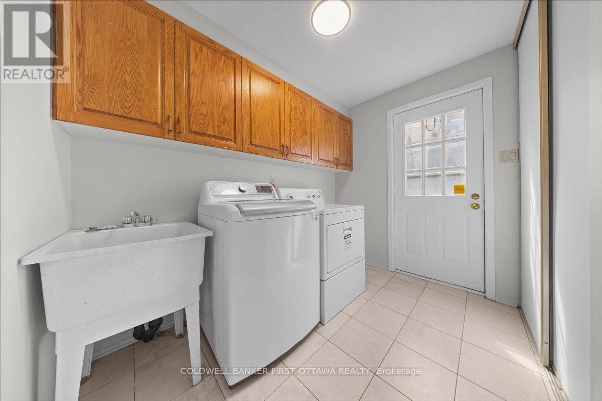1841 Thistleleaf Crescent, Ottawa, Ontario  K1C 5W8 - Photo 5 - X13496918