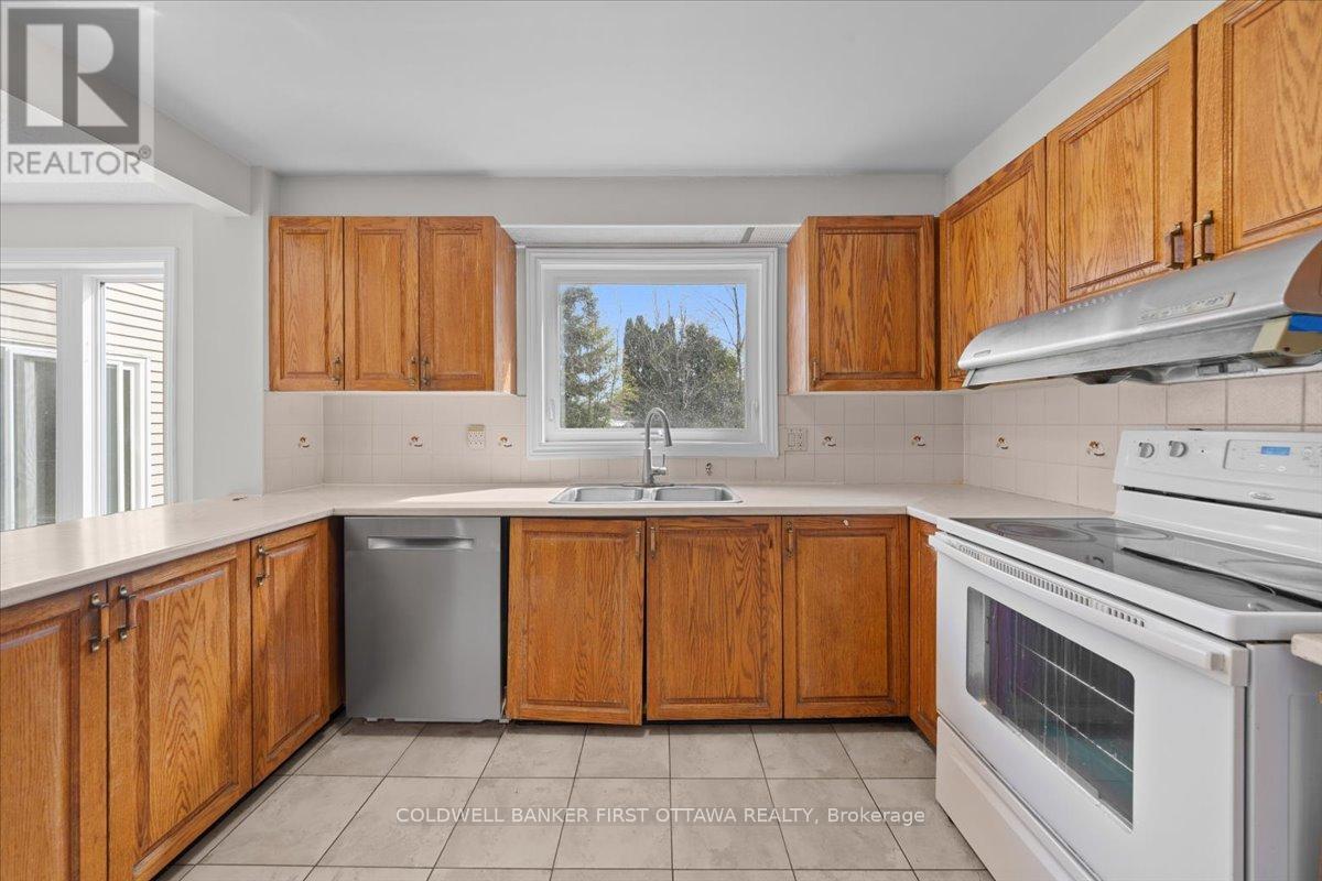 1841 Thistleleaf Crescent, Ottawa, Ontario  K1C 5W8 - Photo 7 - X13496918