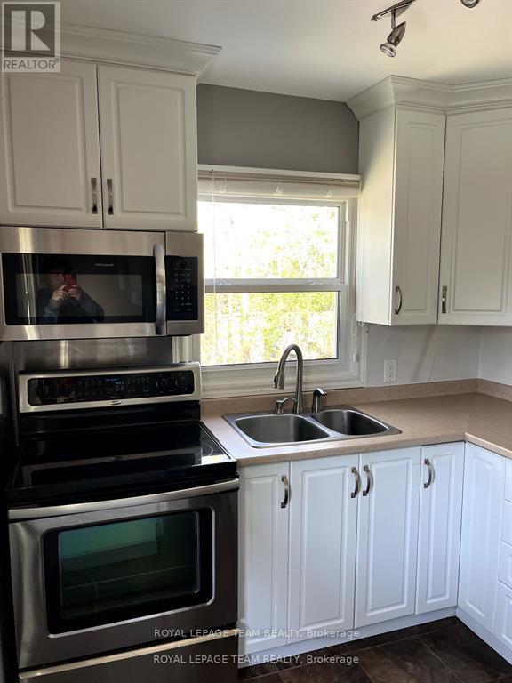 9 & 7 Tower Road, Ottawa, Ontario  K2G 2E2 - Photo 14 - X13497418