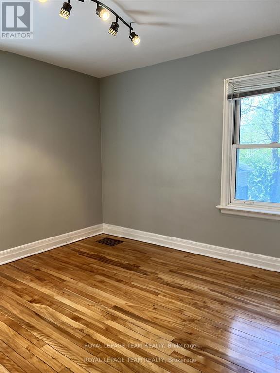 9 & 7 Tower Road, Ottawa, Ontario  K2G 2E2 - Photo 17 - X13497418