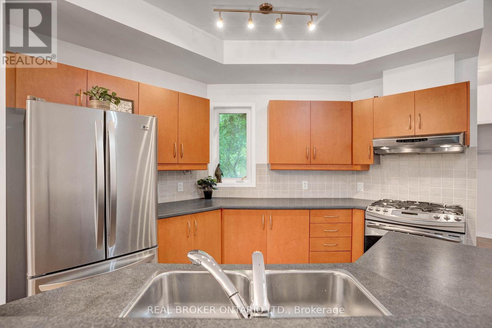 292 London Terrace, Ottawa, Ontario  K1K 4T2 - Photo 6 - X13497734
