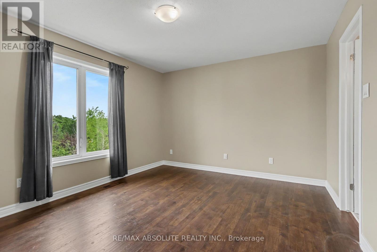 294 Cresthaven Drive, Ottawa, Ontario  K2G 6W4 - Photo 11 - X13497878
