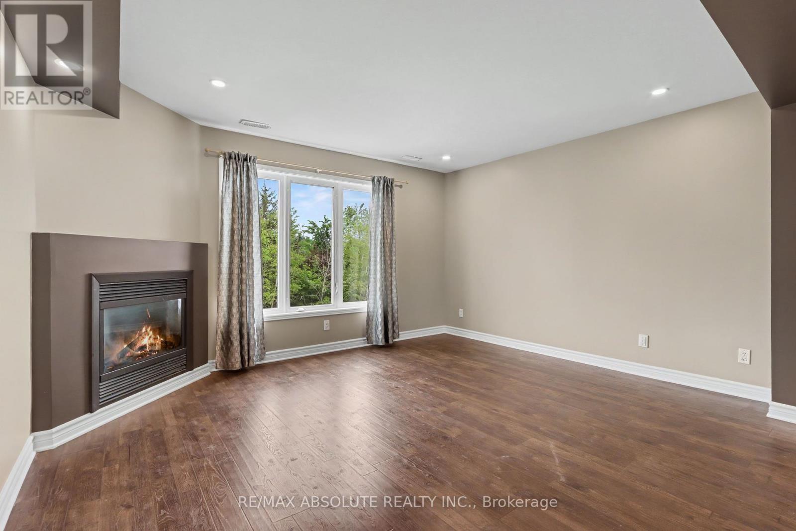 294 Cresthaven Drive, Ottawa, Ontario  K2G 6W4 - Photo 3 - X13497878