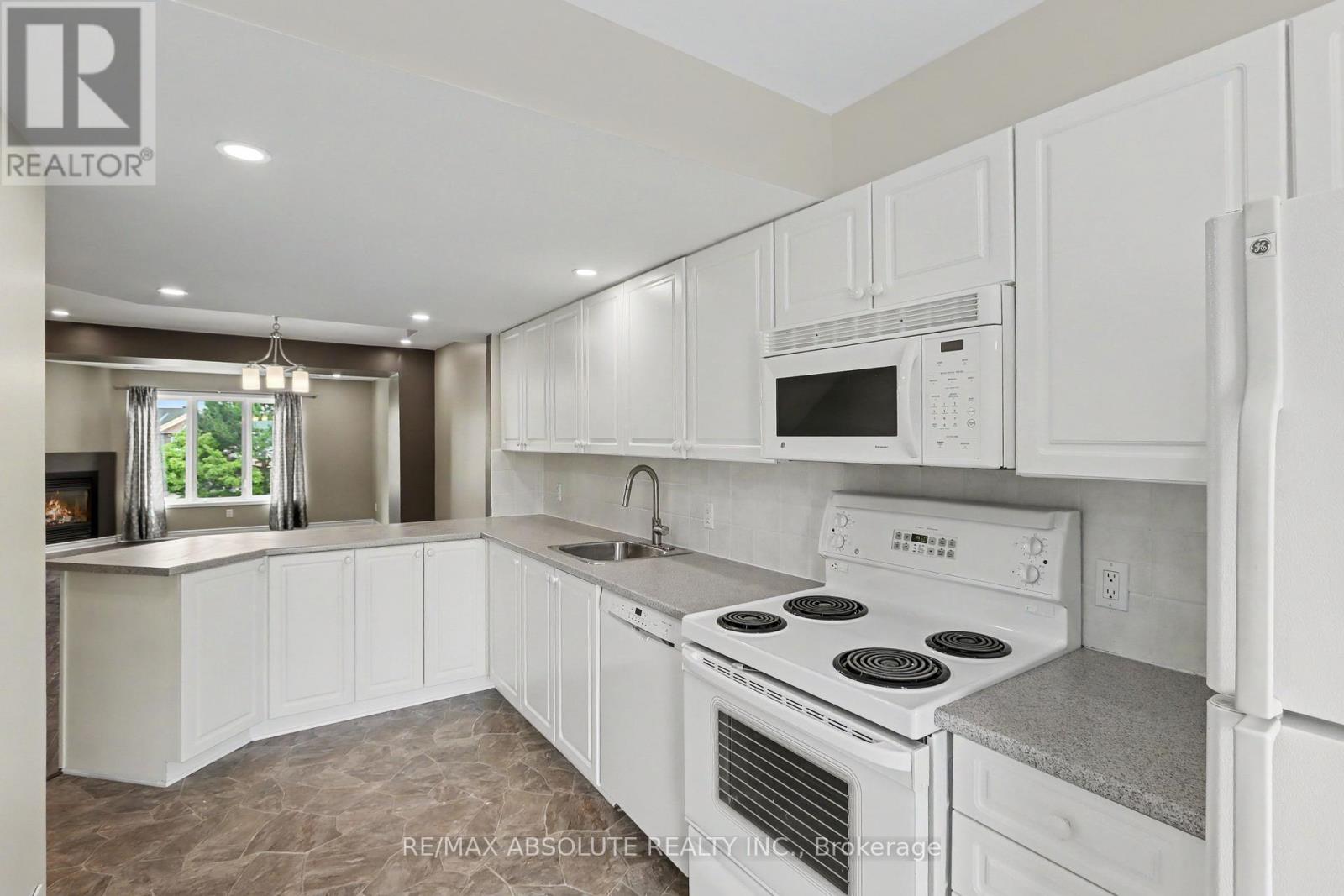 294 Cresthaven Drive, Ottawa, Ontario  K2G 6W4 - Photo 7 - X13497878