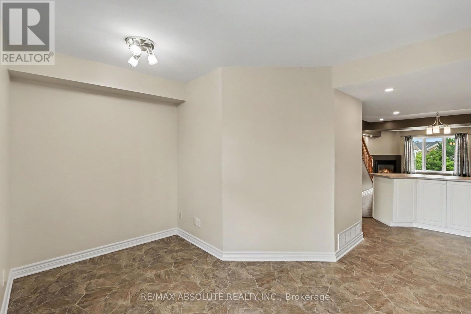294 Cresthaven Drive, Ottawa, Ontario  K2G 6W4 - Photo 8 - X13497878