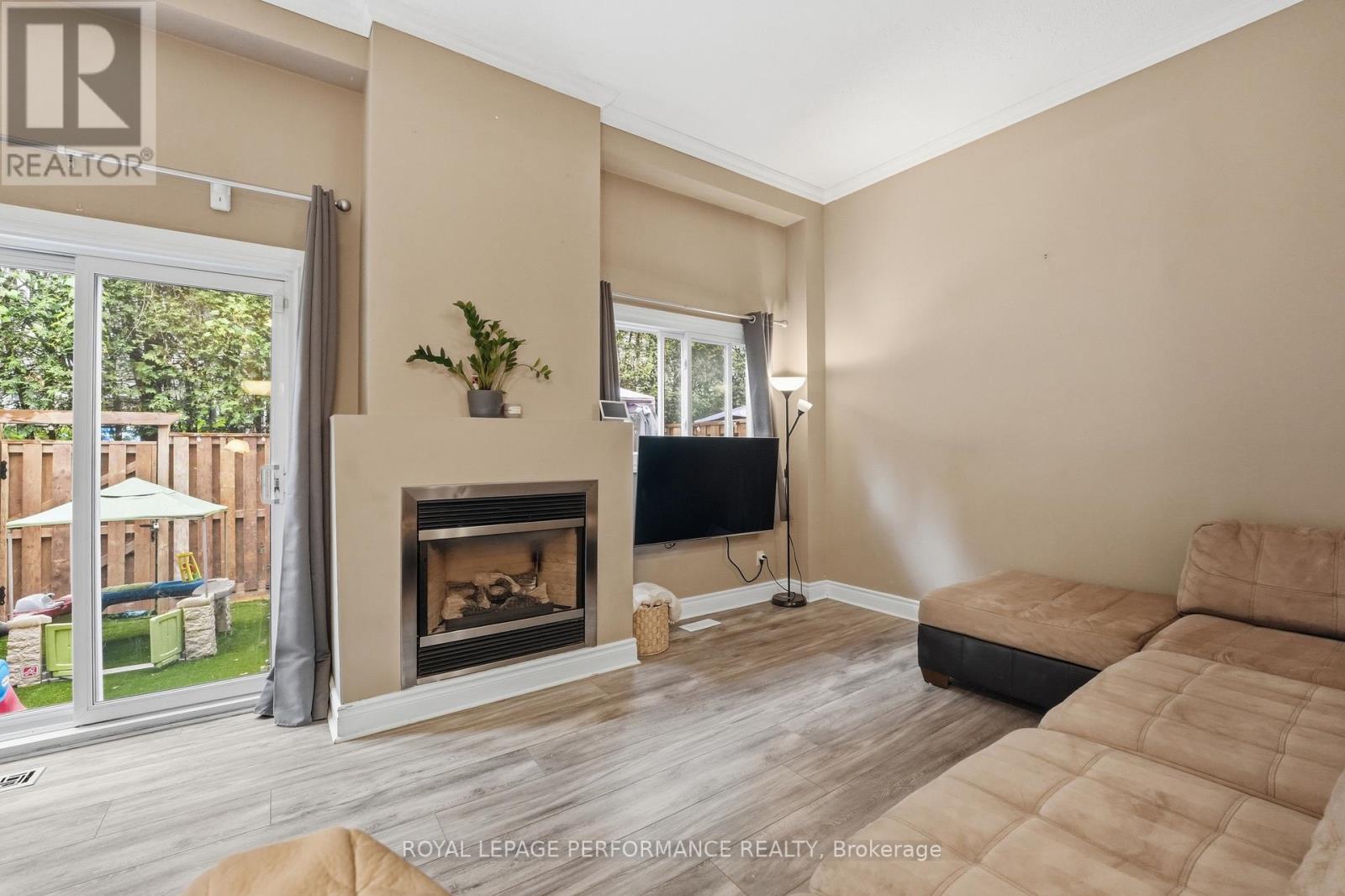 2208 Orient Park Drive, Ottawa, Ontario  K1B 4W2 - Photo 12 - X13497994