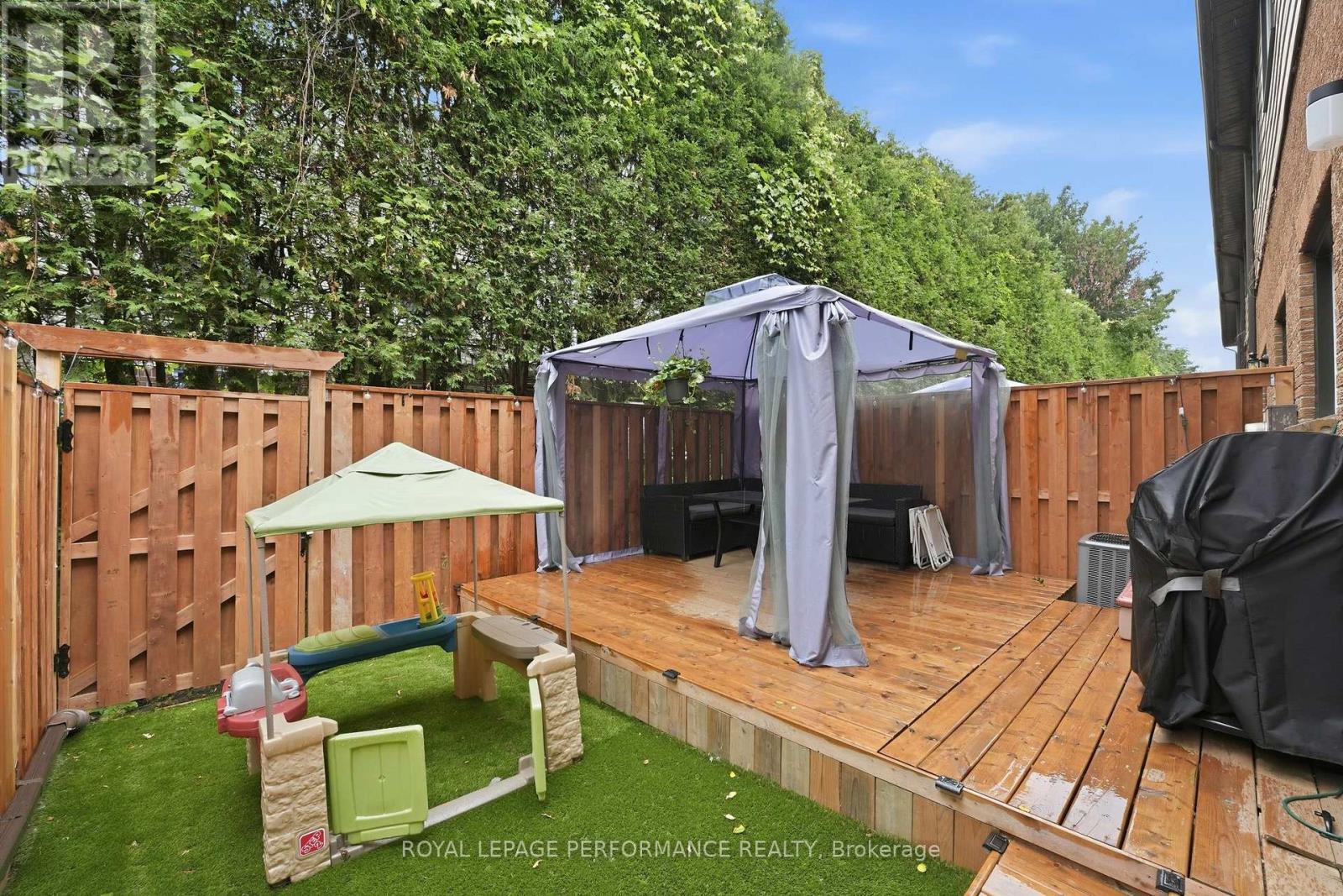 2208 Orient Park Drive, Ottawa, Ontario  K1B 4W2 - Photo 30 - X13497994