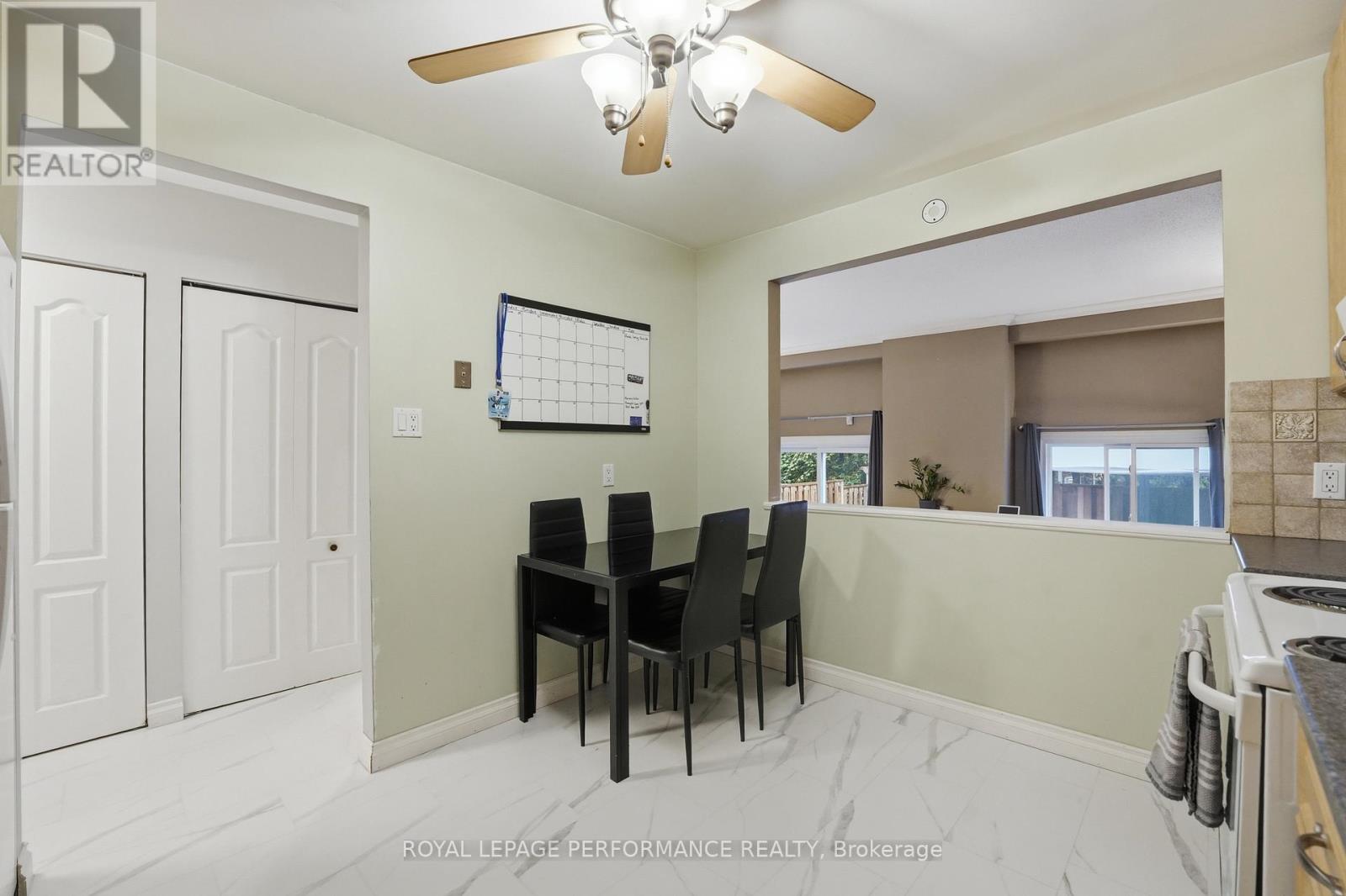2208 Orient Park Drive, Ottawa, Ontario  K1B 4W2 - Photo 9 - X13497994