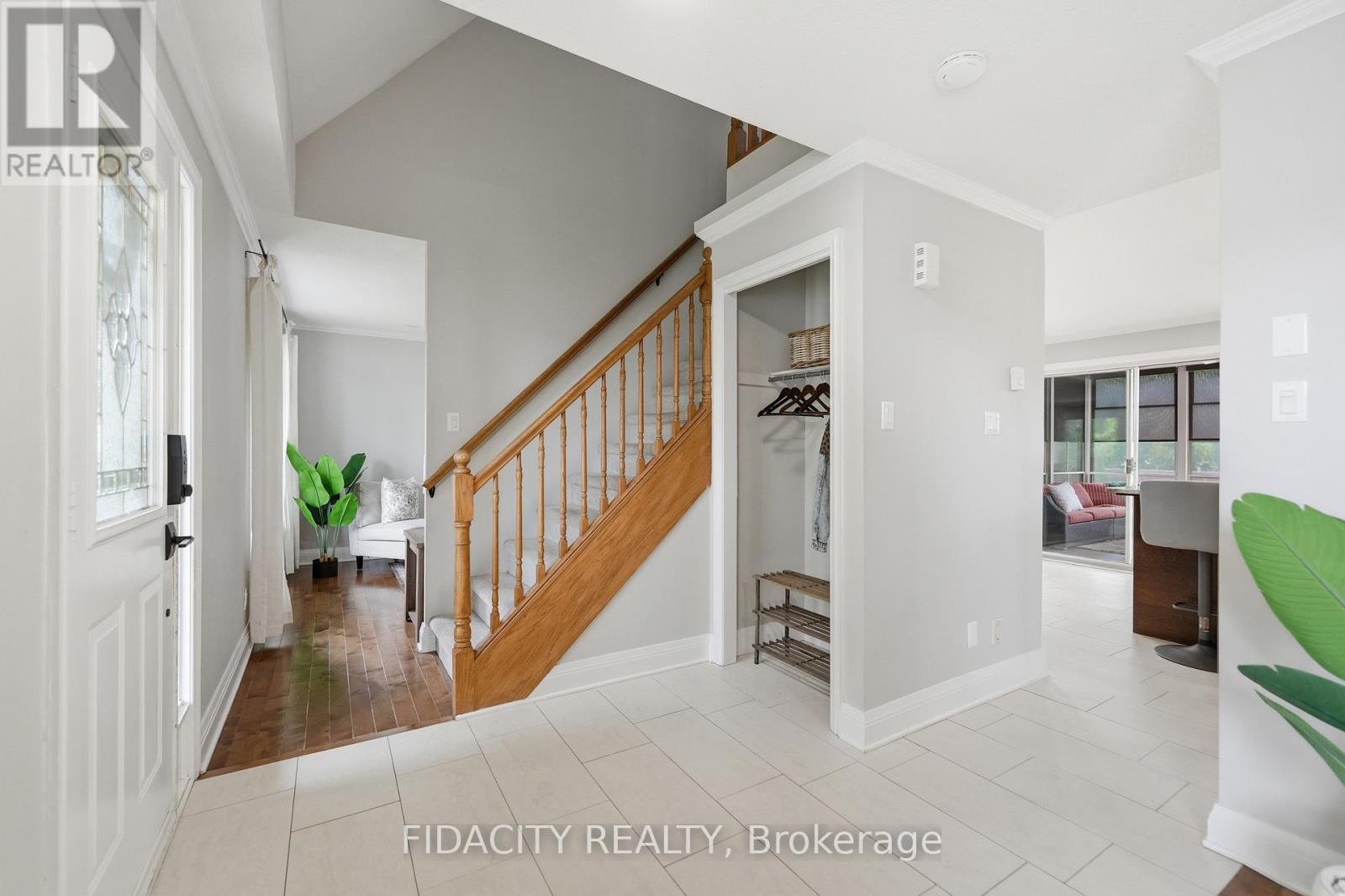 13 Poole Creek Crescent, Ottawa, Ontario  K2S 1T6 - Photo 4 - X13498030