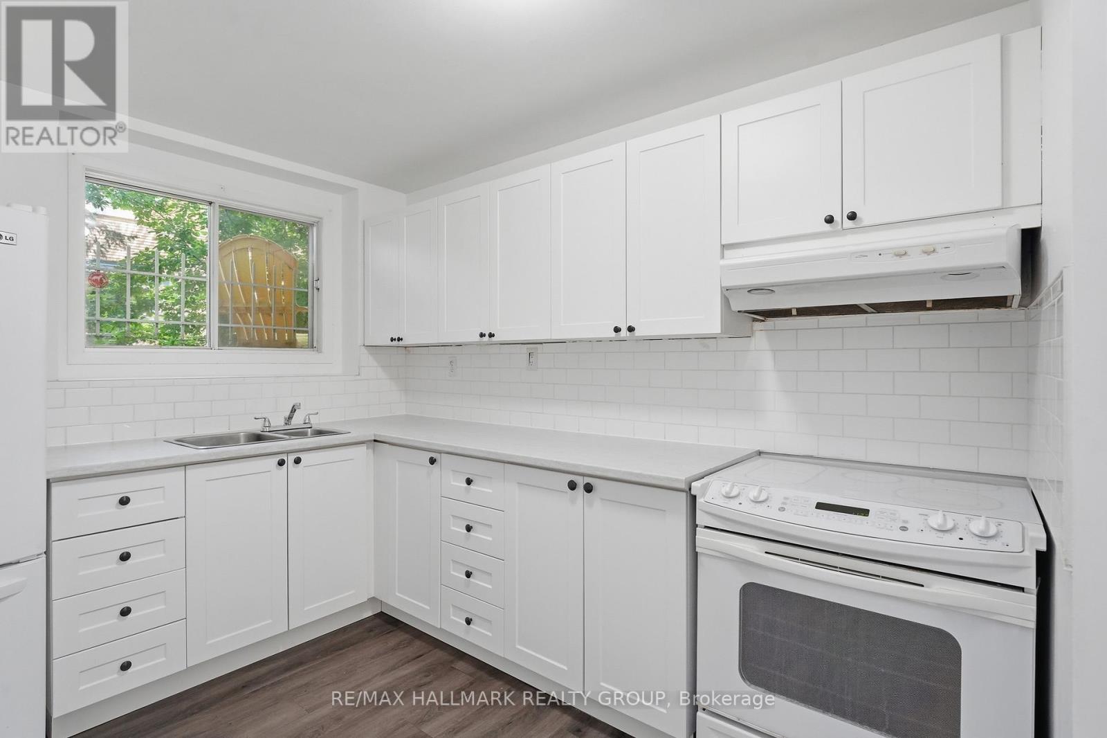 195 Deschamps Avenue, Ottawa, Ontario  K1L 5Z3 - Photo 32 - X13498168