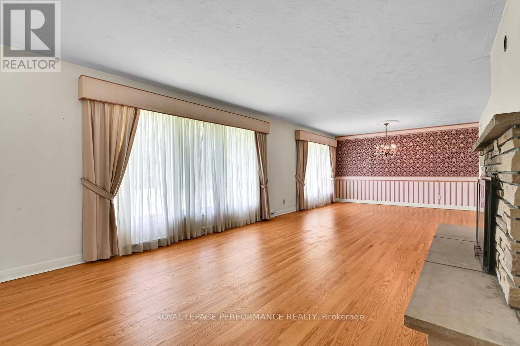23 Elma Street, Ottawa, Ontario  K1T 3W8 - Photo 10 - X13498308