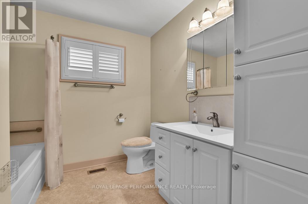 23 Elma Street, Ottawa, Ontario  K1T 3W8 - Photo 21 - X13498308