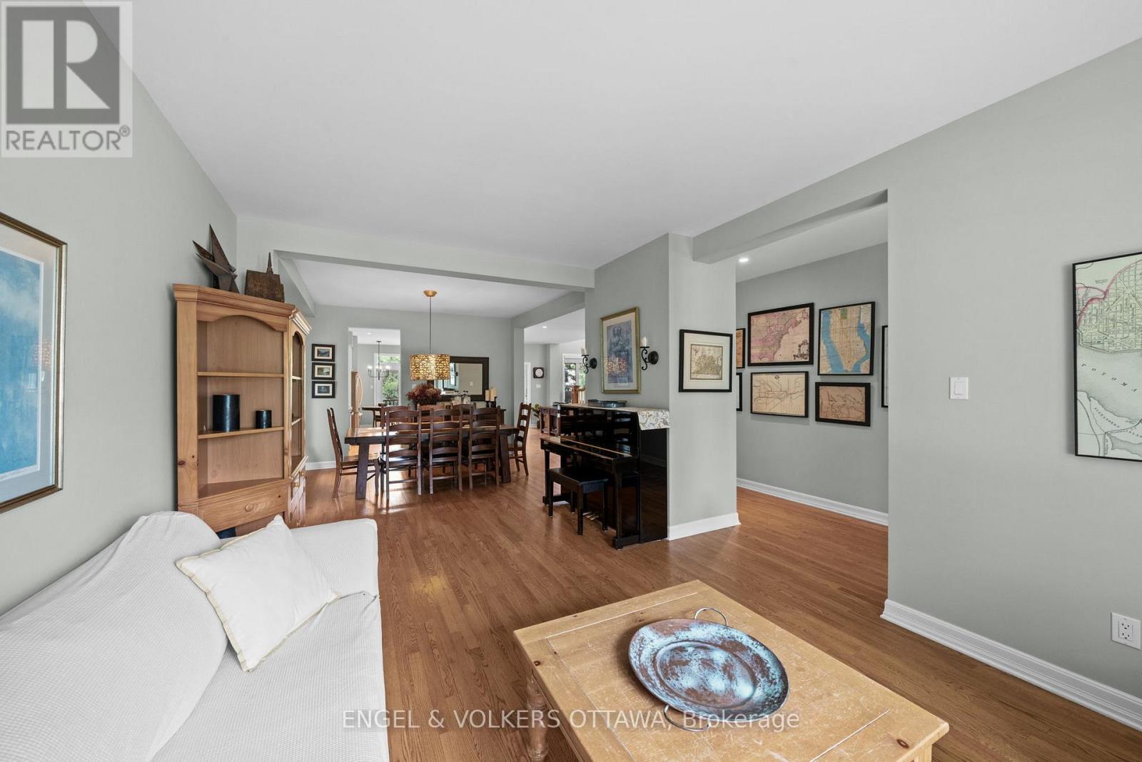 564 Erinwoods Circle, Ottawa, Ontario  K2J 5M8 - Photo 6 - X13498346
