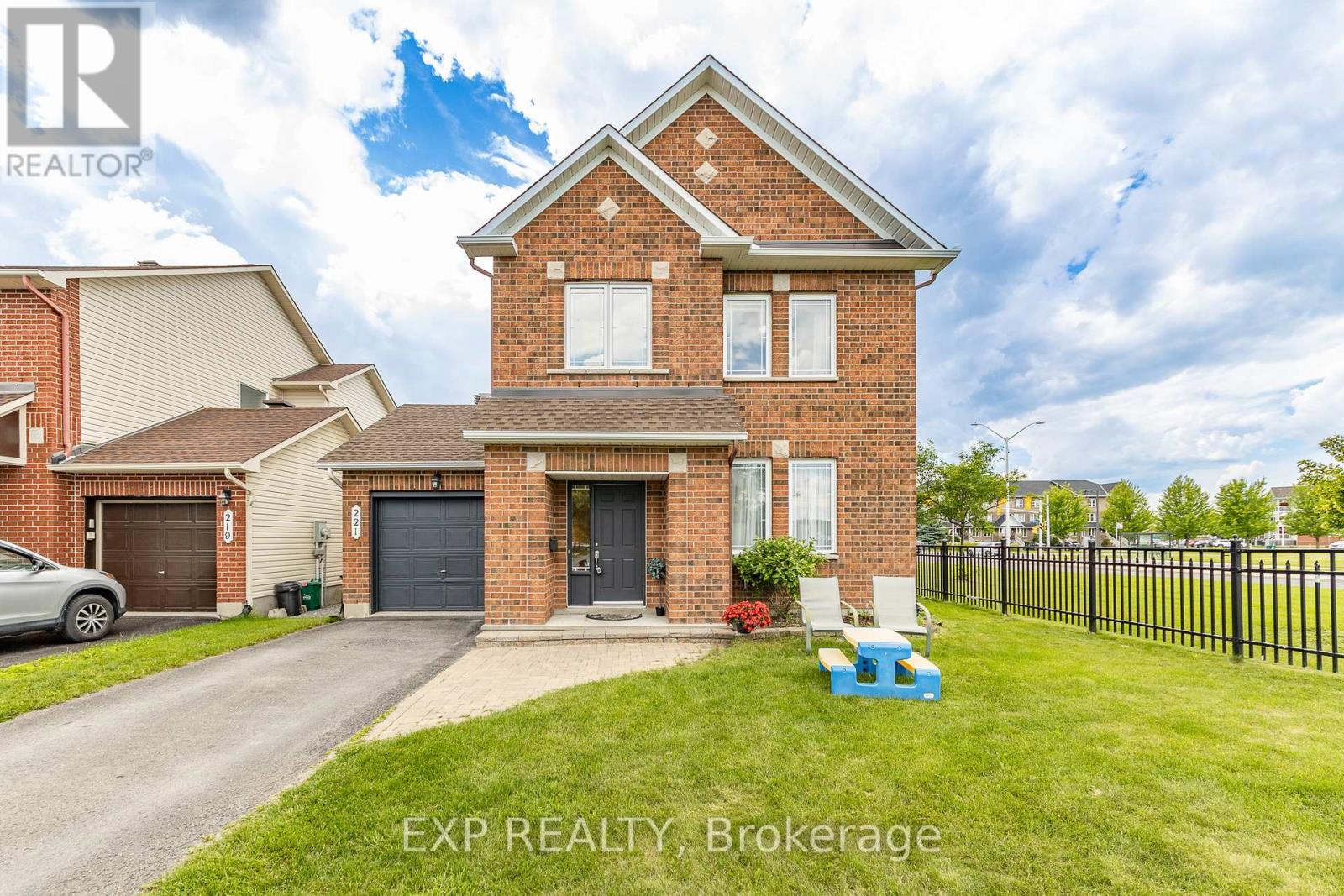 221 Northwind Street, Ottawa, Ontario  K4A 5G3 - Photo 2 - X13498360