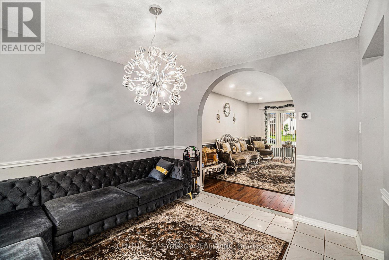 6415 Viseneau Drive, Ottawa, Ontario  K1C 5J2 - Photo 6 - X13498398