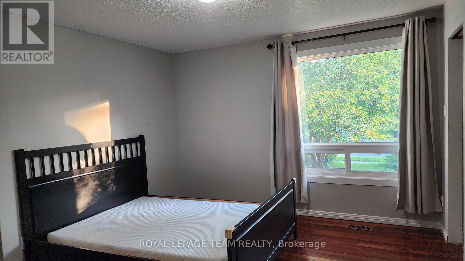 1013 Cadboro Road, Ottawa, Ontario  K1J 8C8 - Photo 13 - X13498408