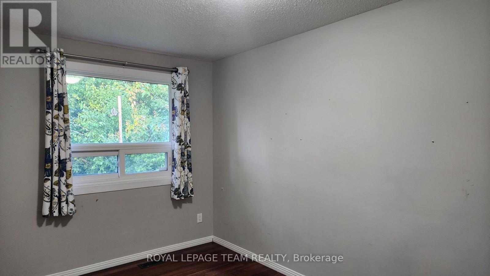 1013 Cadboro Road, Ottawa, Ontario  K1J 8C8 - Photo 17 - X13498408