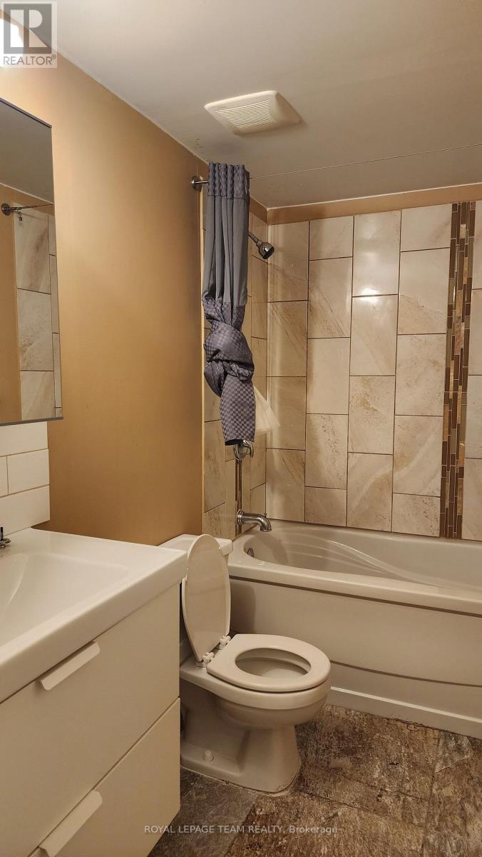 1013 Cadboro Road, Ottawa, Ontario  K1J 8C8 - Photo 27 - X13498408