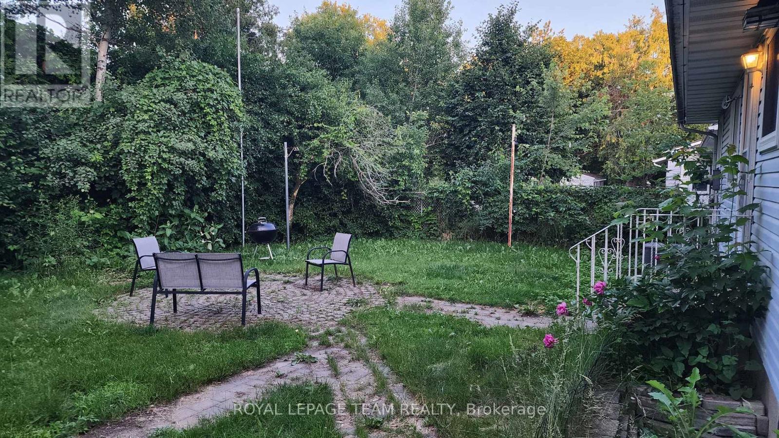 1013 Cadboro Road, Ottawa, Ontario  K1J 8C8 - Photo 3 - X13498408