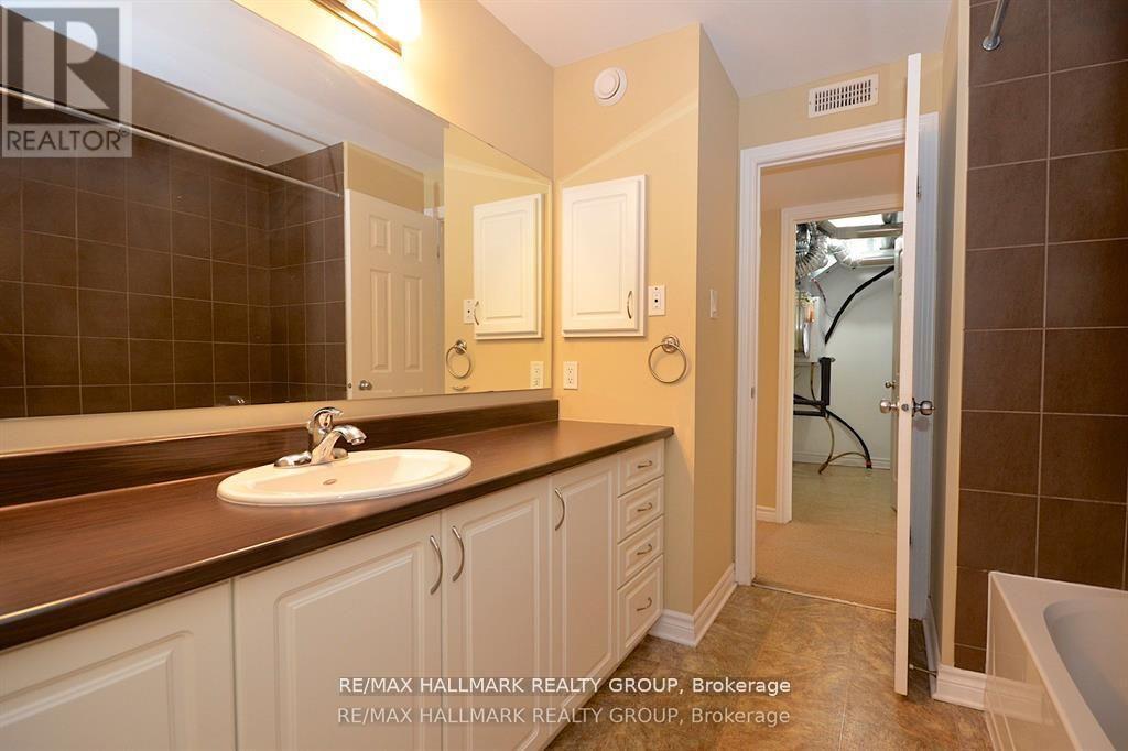 2 - 205 Bluestone Private, Ottawa, Ontario  K4A 0X7 - Photo 15 - X13498456