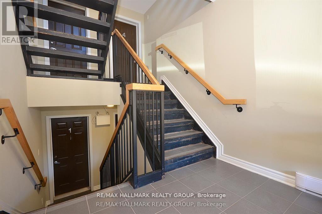 2 - 205 Bluestone Private, Ottawa, Ontario  K4A 0X7 - Photo 3 - X13498456