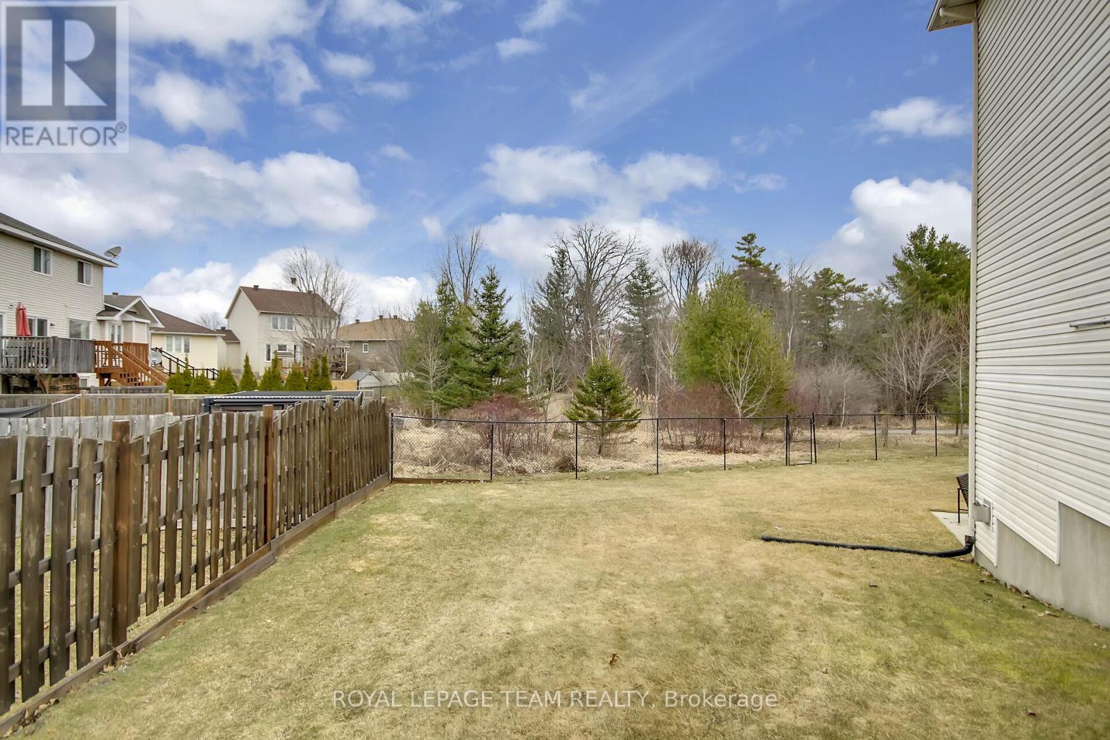 2136 Bergamot Circle, Ottawa, Ontario  K4A 4R4 - Photo 4 - X13498536