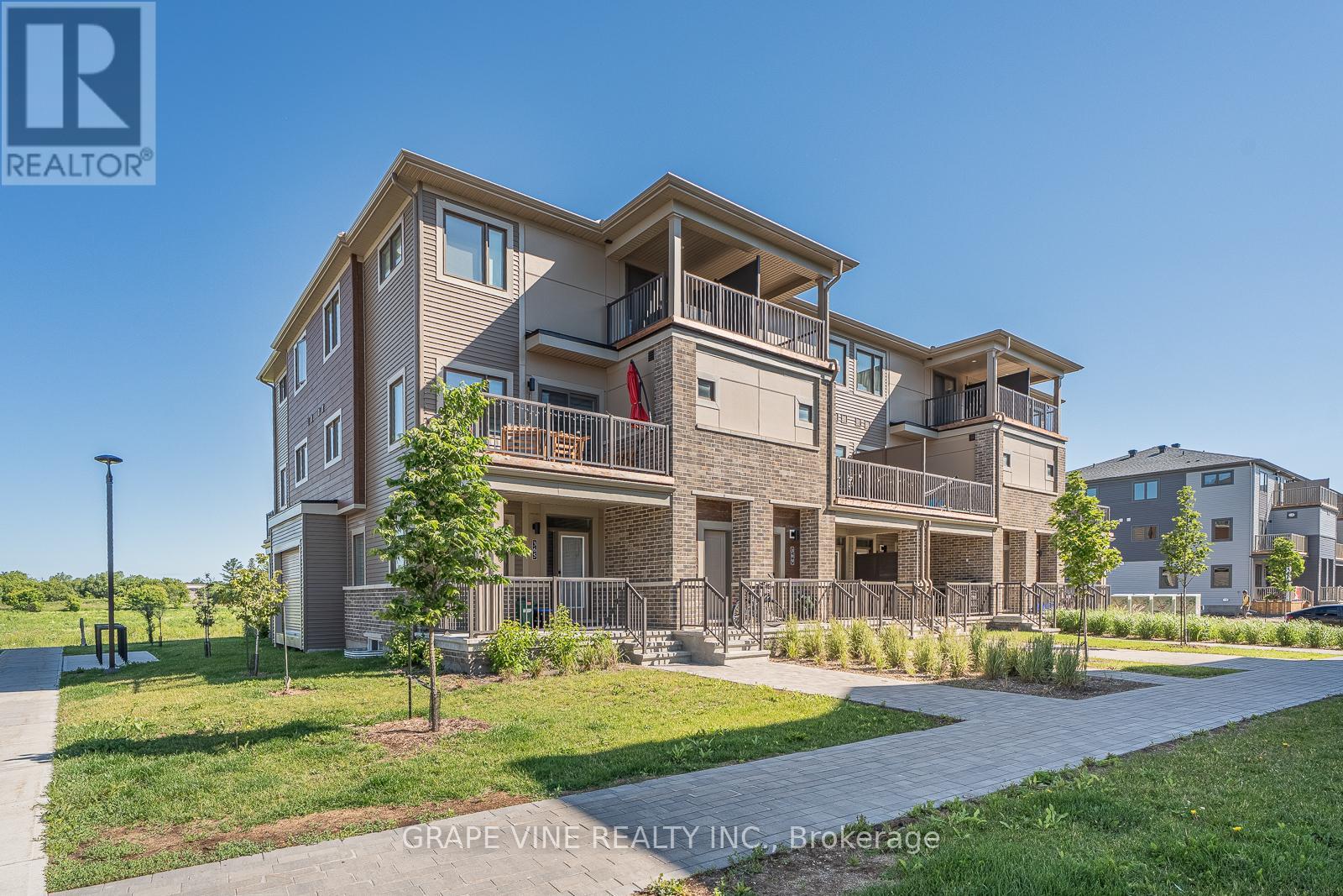 369 Olivenite Private, Ottawa, Ontario  K2J 7J5 - Photo 2 - X13498580