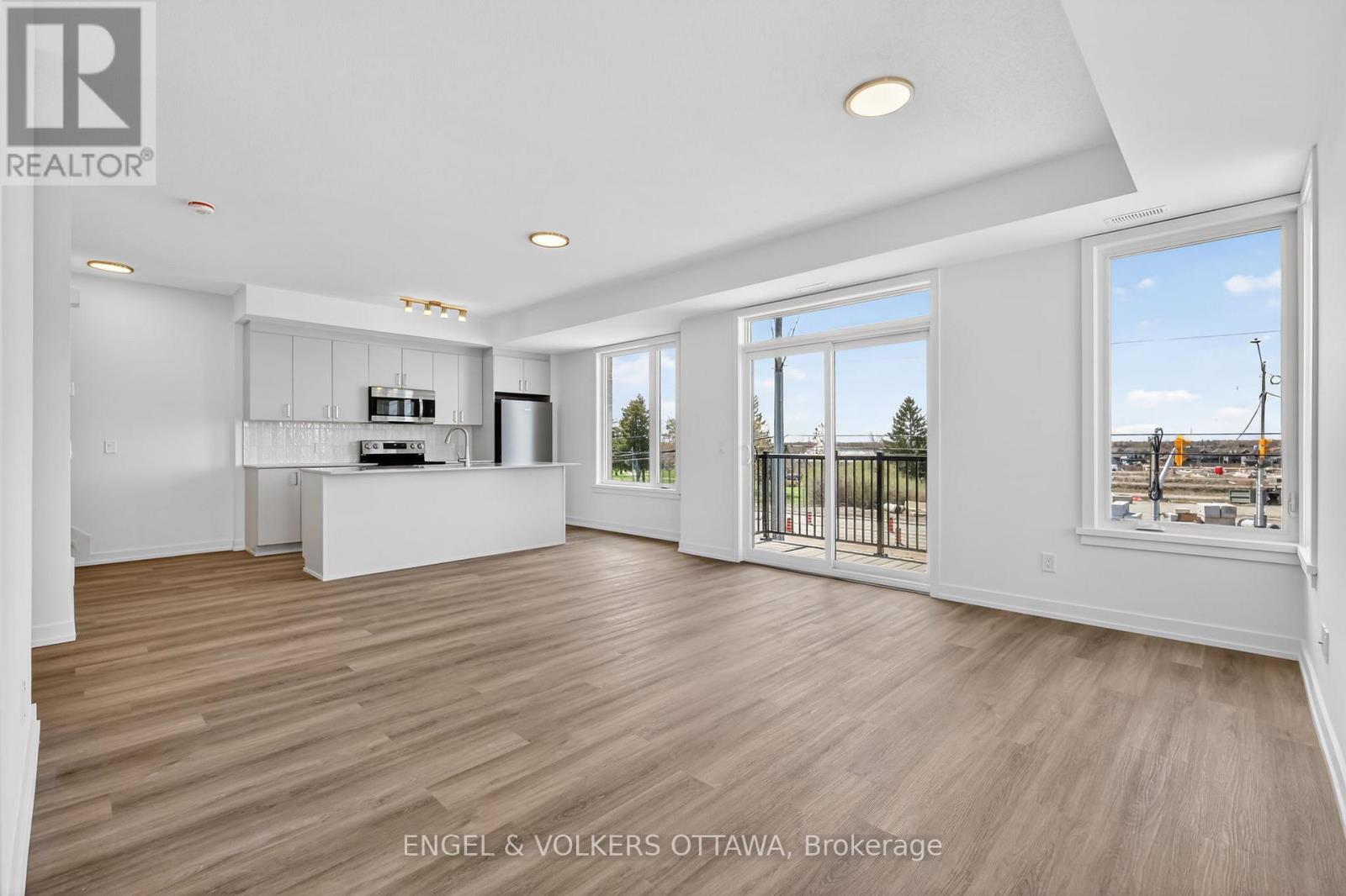120 Stardust Private, Ottawa, Ontario  K1T 3W6 - Photo 13 - X13498616