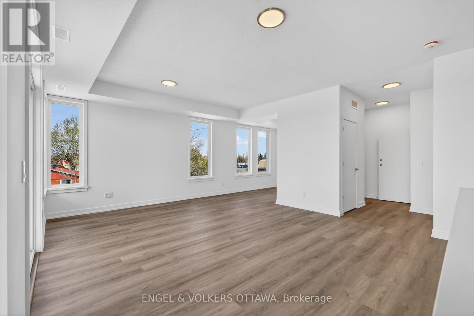 120 Stardust Private, Ottawa, Ontario  K1T 3W6 - Photo 14 - X13498616