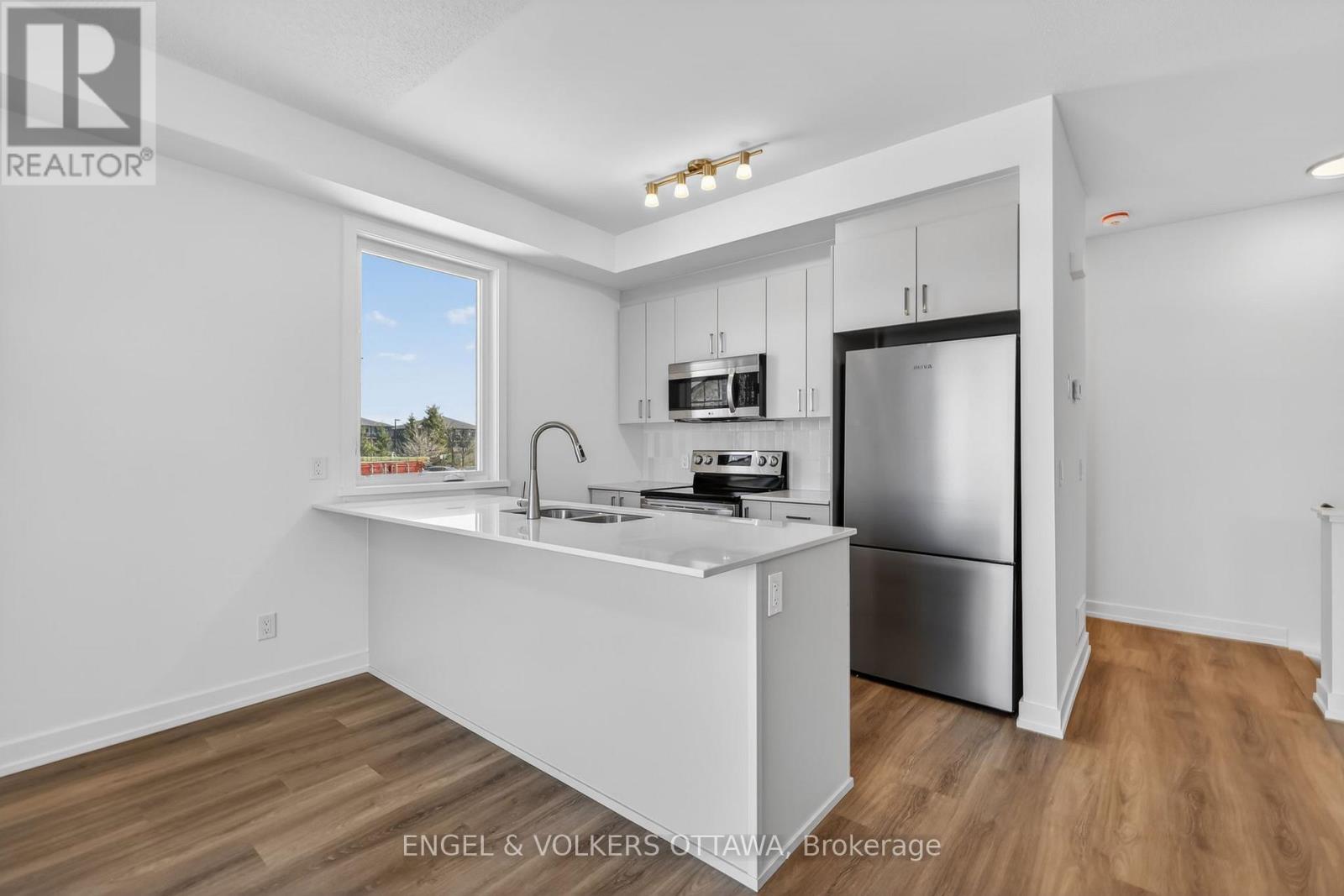 122 Stardust Private, Ottawa, Ontario  K1T 3W6 - Photo 8 - X13498634