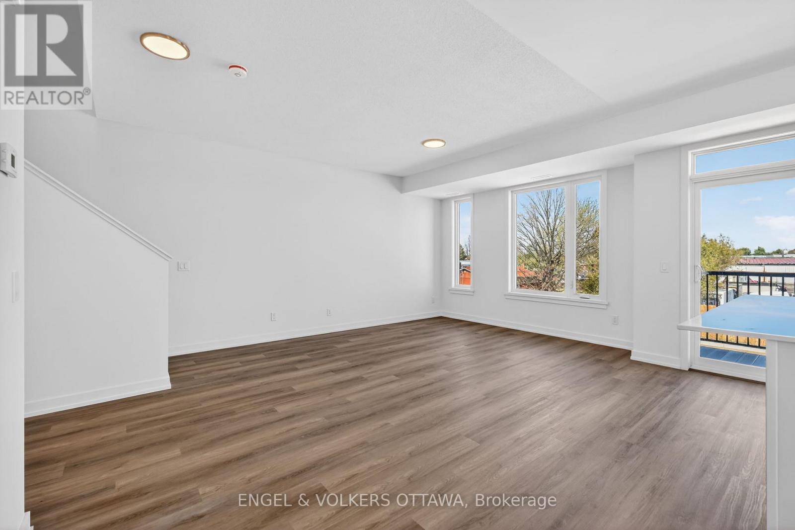 110 Stardust Private, Ottawa, Ontario  K1T 3W6 - Photo 14 - X13498642