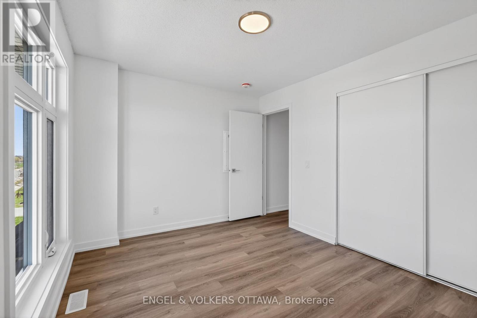 110 Stardust Private, Ottawa, Ontario  K1T 3W6 - Photo 20 - X13498642