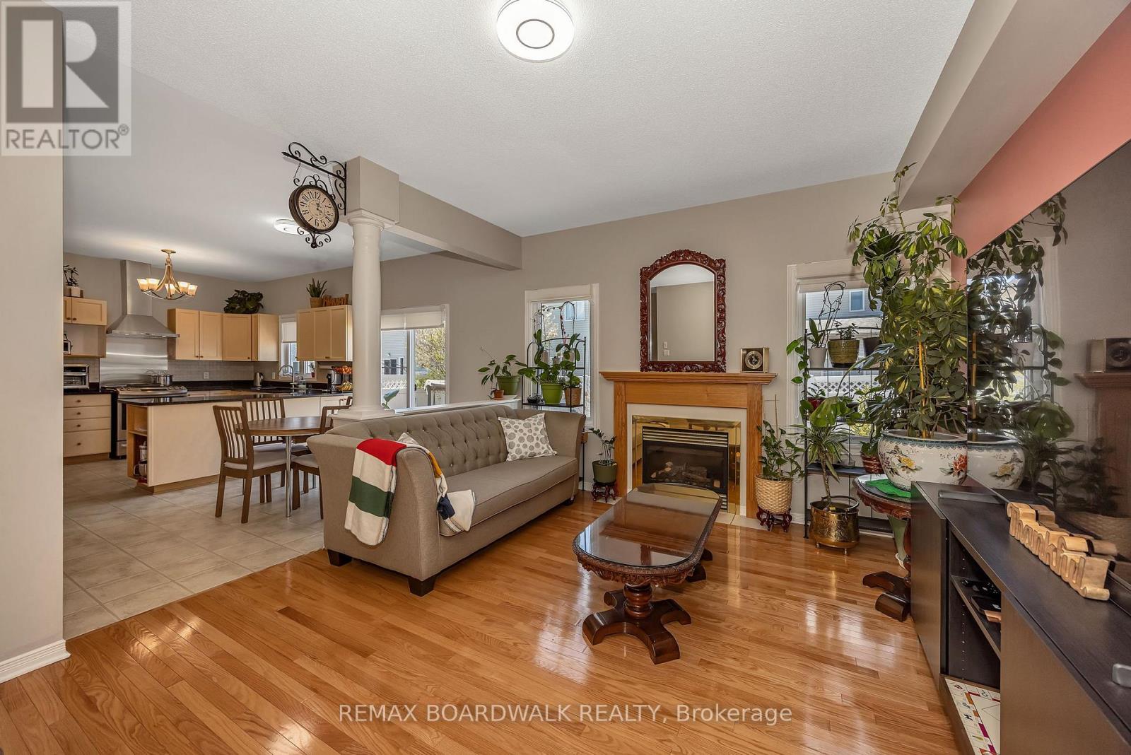 102 Mosswood Court, Ottawa, Ontario  K1V 0N6 - Photo 15 - X13498686