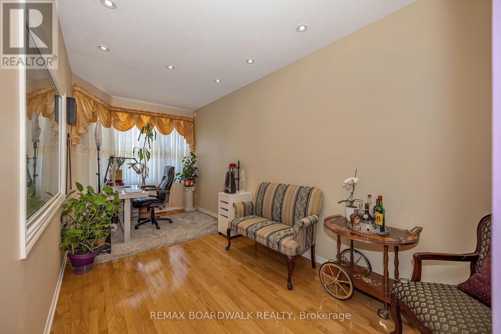 102 Mosswood Court, Ottawa, Ontario  K1V 0N6 - Photo 17 - X13498686