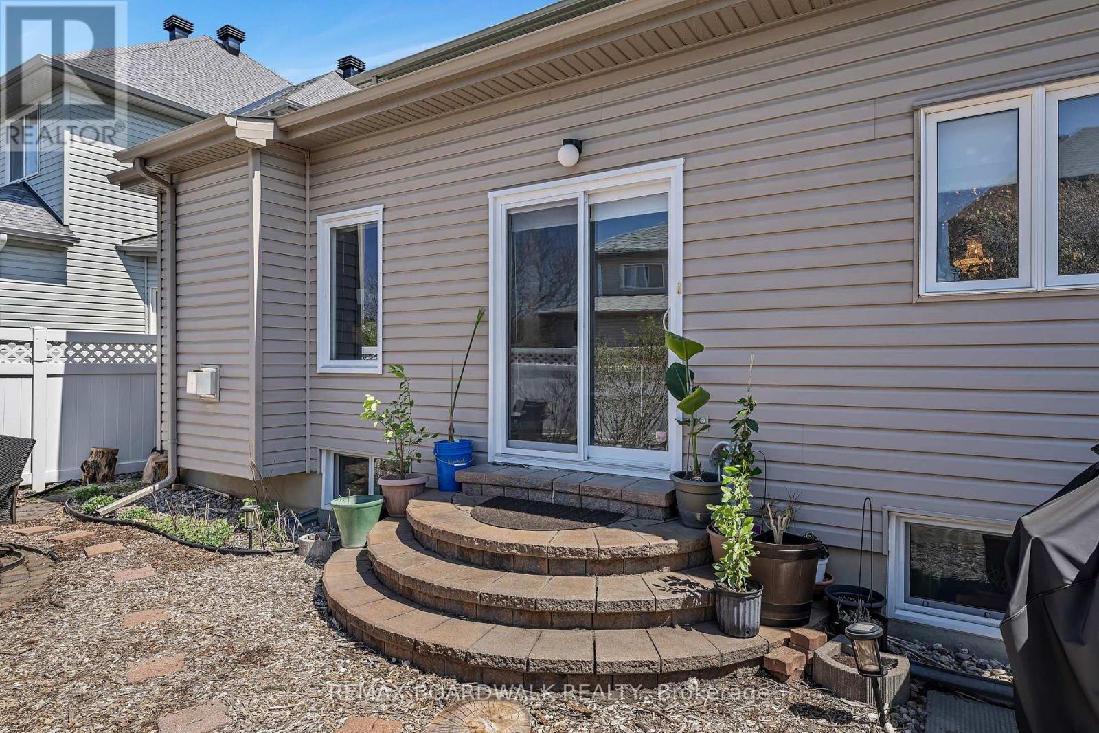 102 Mosswood Court, Ottawa, Ontario  K1V 0N6 - Photo 39 - X13498686