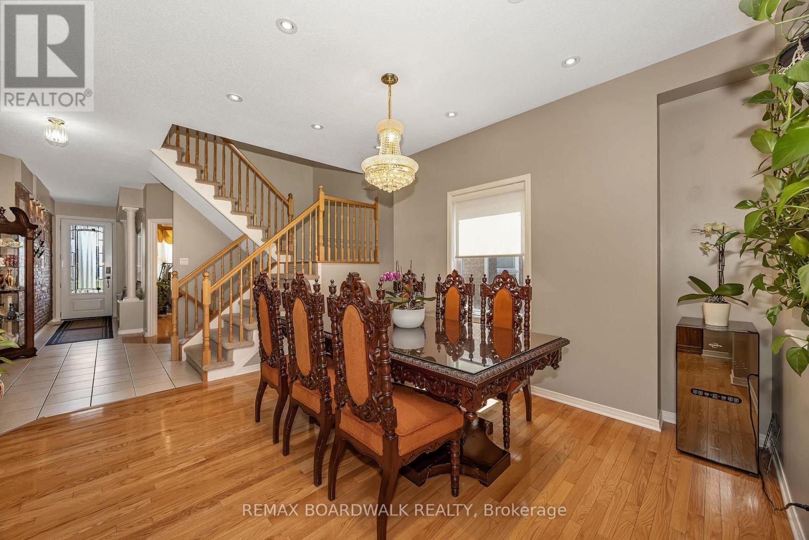102 Mosswood Court, Ottawa, Ontario  K1V 0N6 - Photo 7 - X13498686