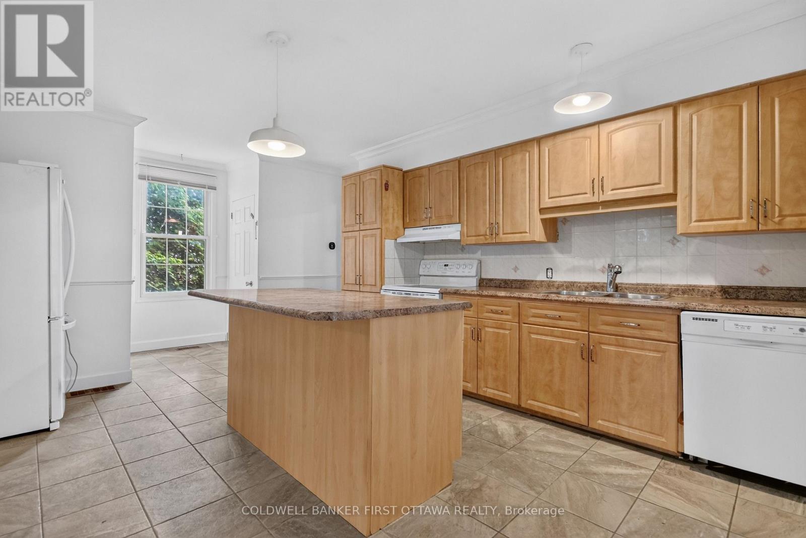 9 Maud Street, South Dundas, Ontario  K0C 1X0 - Photo 6 - X13499004