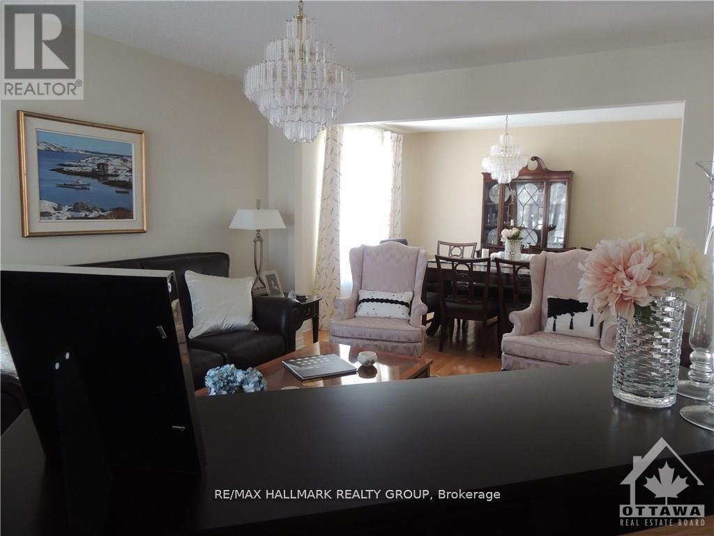15 Bondar Way, Ottawa, Ontario  K1T 4A9 - Photo 3 - X13499180