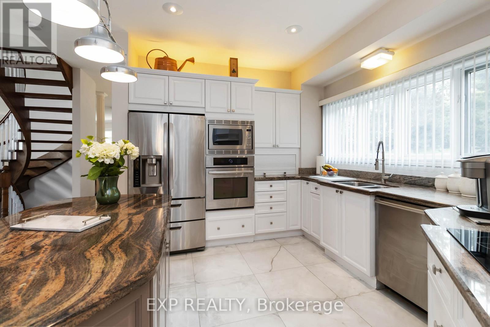 1401 Tamworth Court, Burlington, Ontario  L7P 4V3 - Photo 29 - W13499222