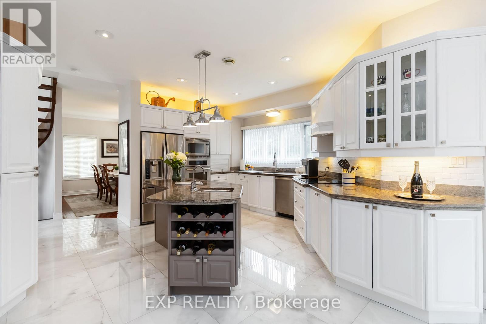 1401 Tamworth Court, Burlington, Ontario  L7P 4V3 - Photo 4 - W13499222