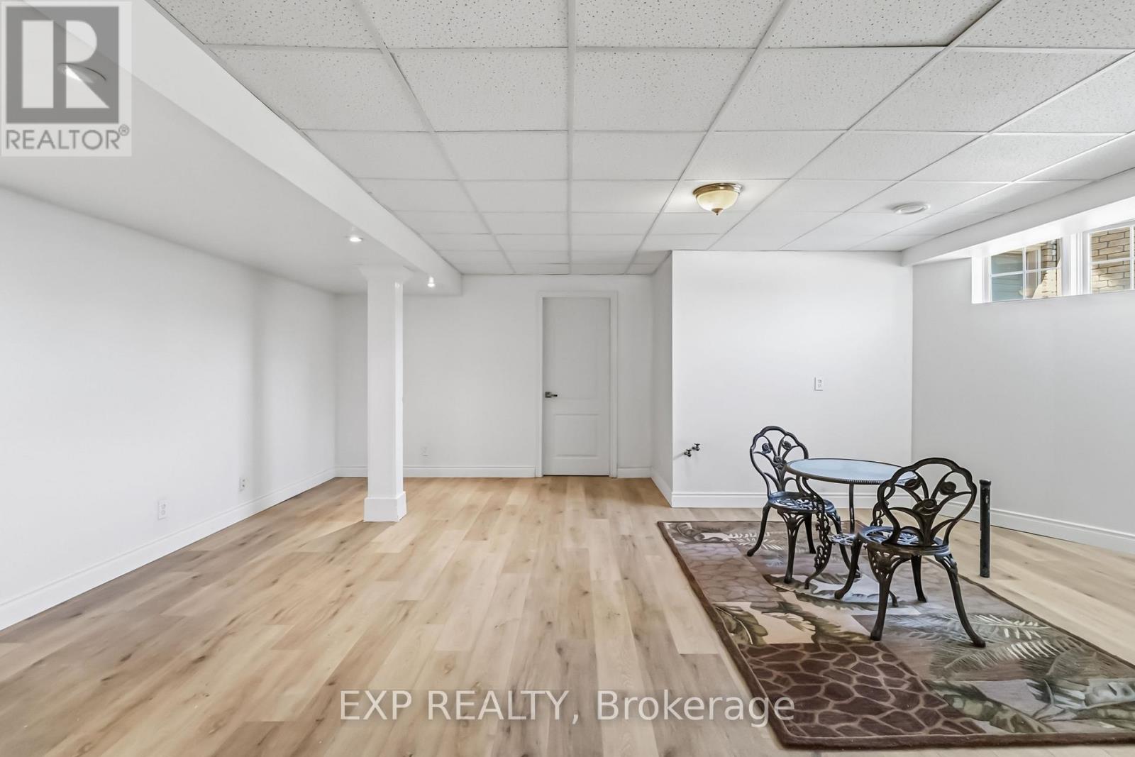1401 Tamworth Court, Burlington, Ontario  L7P 4V3 - Photo 7 - W13499222