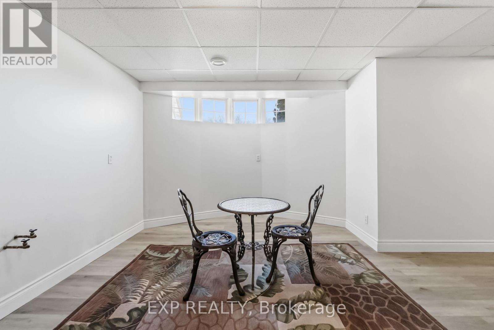 1401 Tamworth Court, Burlington, Ontario  L7P 4V3 - Photo 9 - W13499222