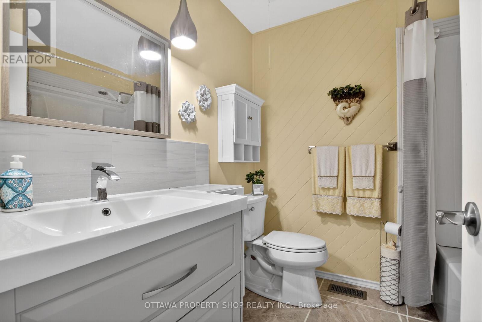 49 Country Lane, Ottawa, Ontario  K2L 1H9 - Photo 21 - X13499674