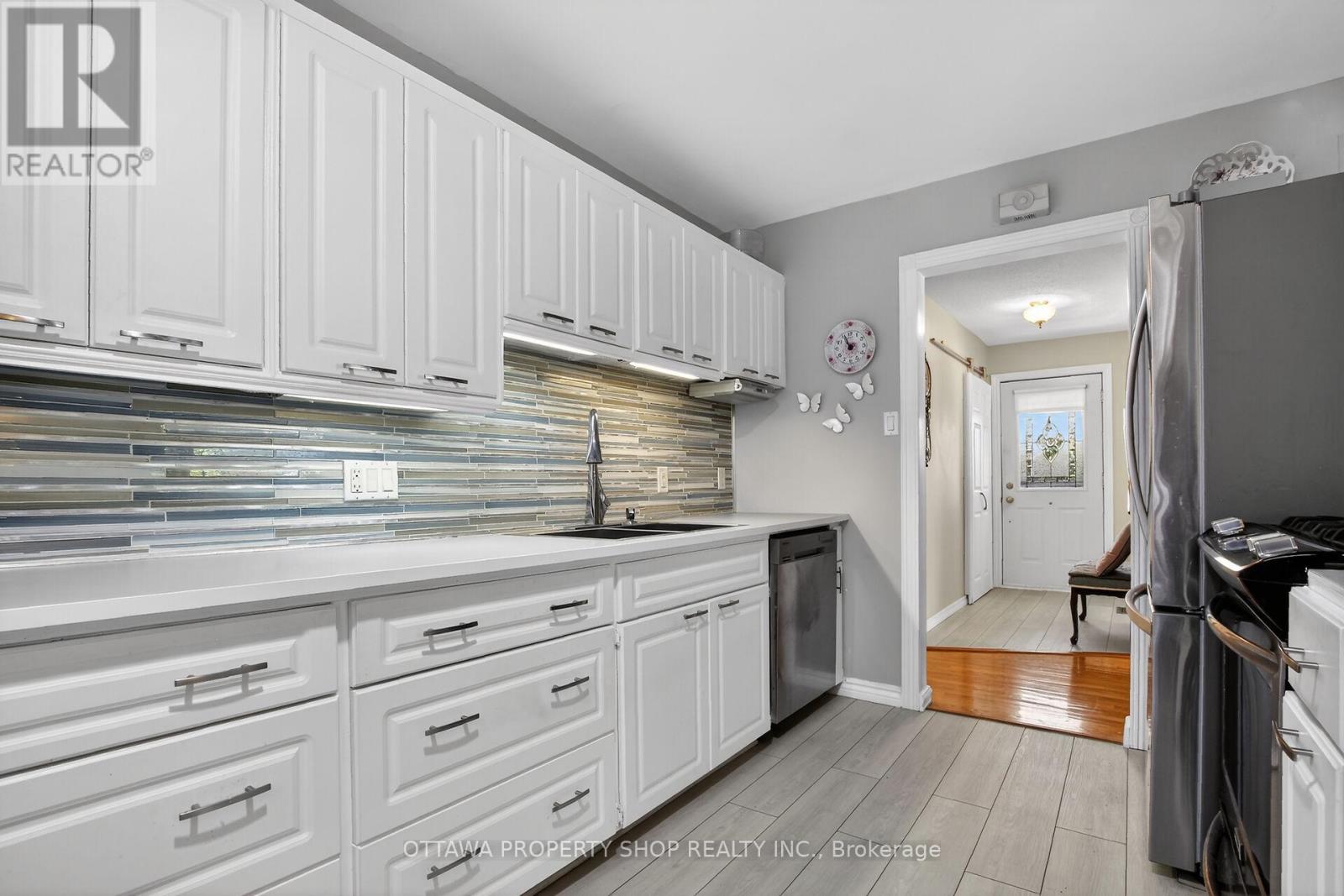 49 Country Lane, Ottawa, Ontario  K2L 1H9 - Photo 9 - X13499674