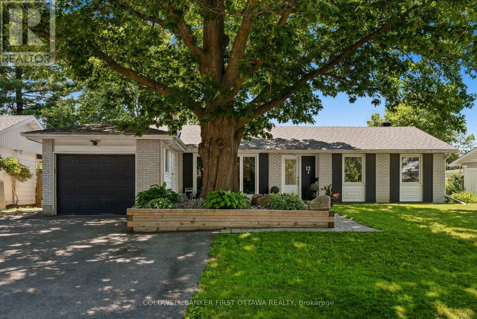 12 Bradgate Drive, Ottawa, Ontario  K2G 0R6 - Photo 3 - X13499764