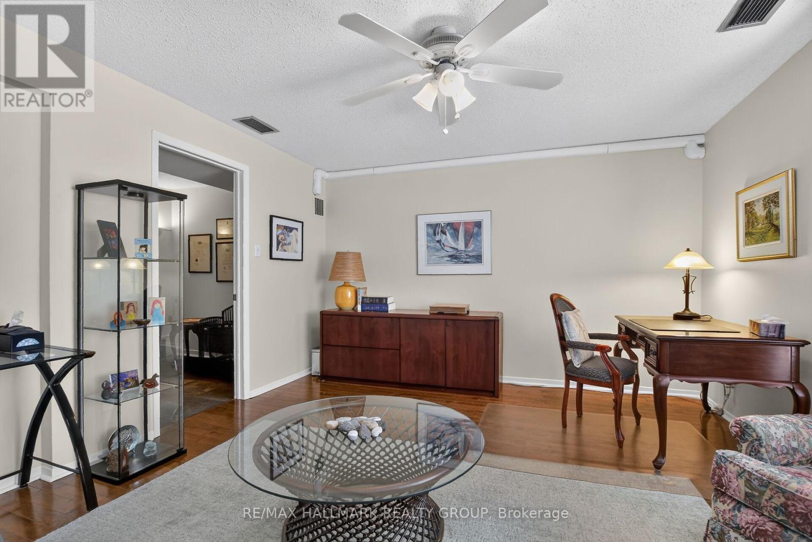 301 - 117 Murray Street, Ottawa, Ontario  K1N 5M5 - Photo 3 - X13499982