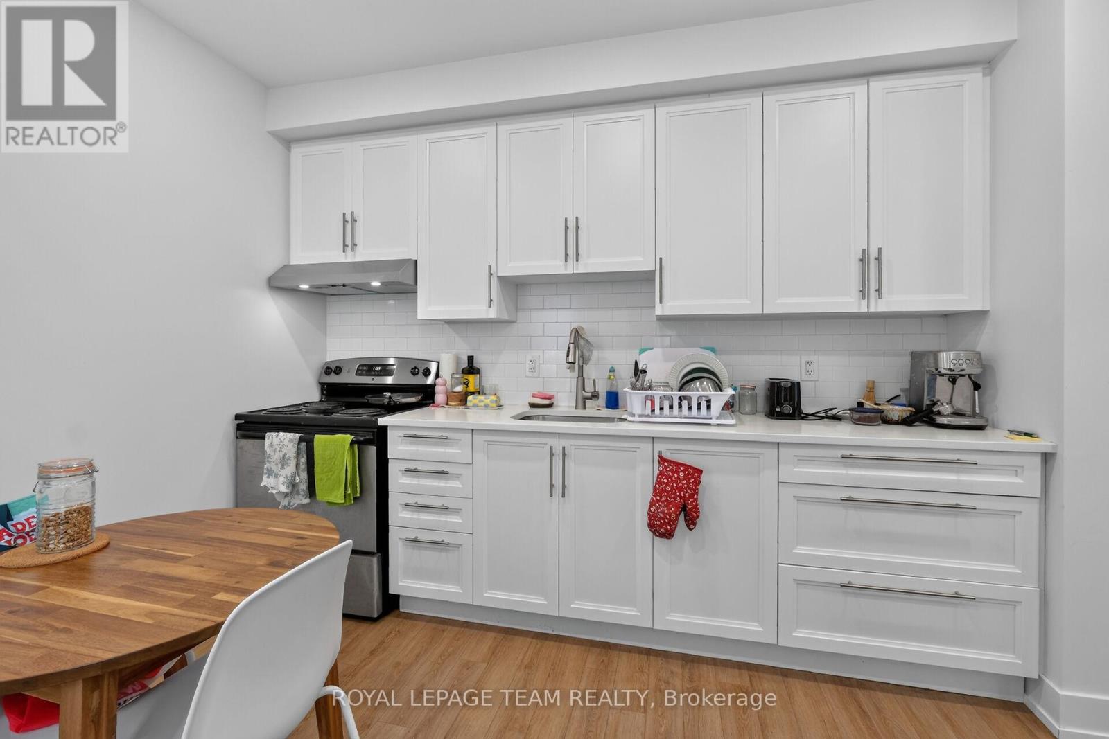 169 Florence Street, Ottawa, Ontario  K1R 5N3 - Photo 8 - X13500076