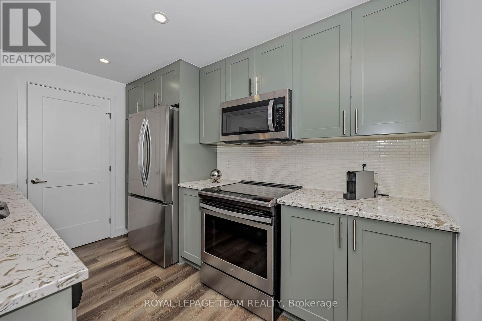 121 Fairweather Street, Ottawa, Ontario  K1T 0M8 - Photo 13 - X13500242
