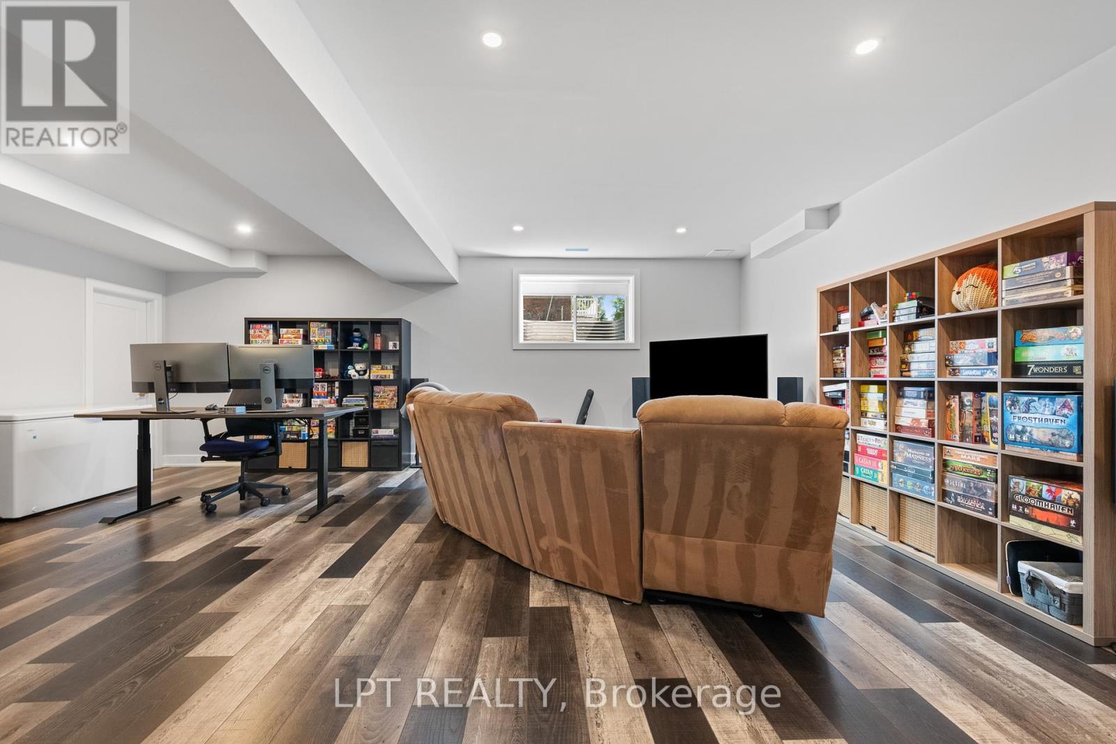 1740 St Barbara Street, Ottawa, Ontario  K1T 1M2 - Photo 36 - X13500362